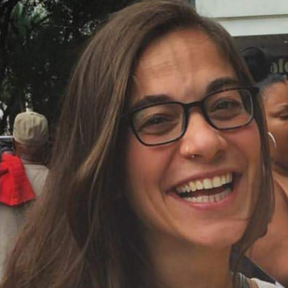 Meet your Posher, Caitlin